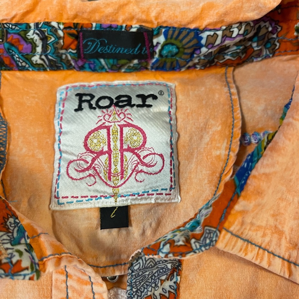 Roar Button Down - image 5